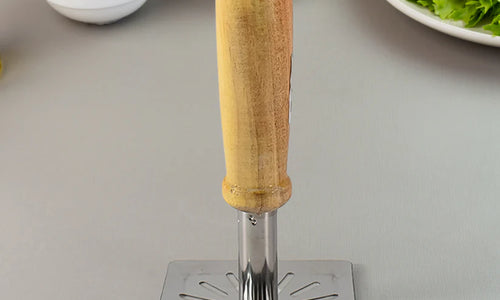 Kitchen Tools Wooden Handle Square Stainless Steel Potato Masher (1 Pc)