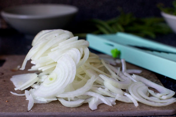 Organic white Onion Thin Sliced