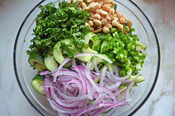 Organic Spanish Cucumber & Peanuts Salad Pack