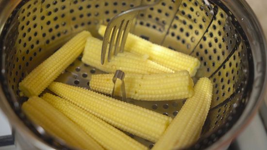 Organic Baby Sweet Corn Steamed